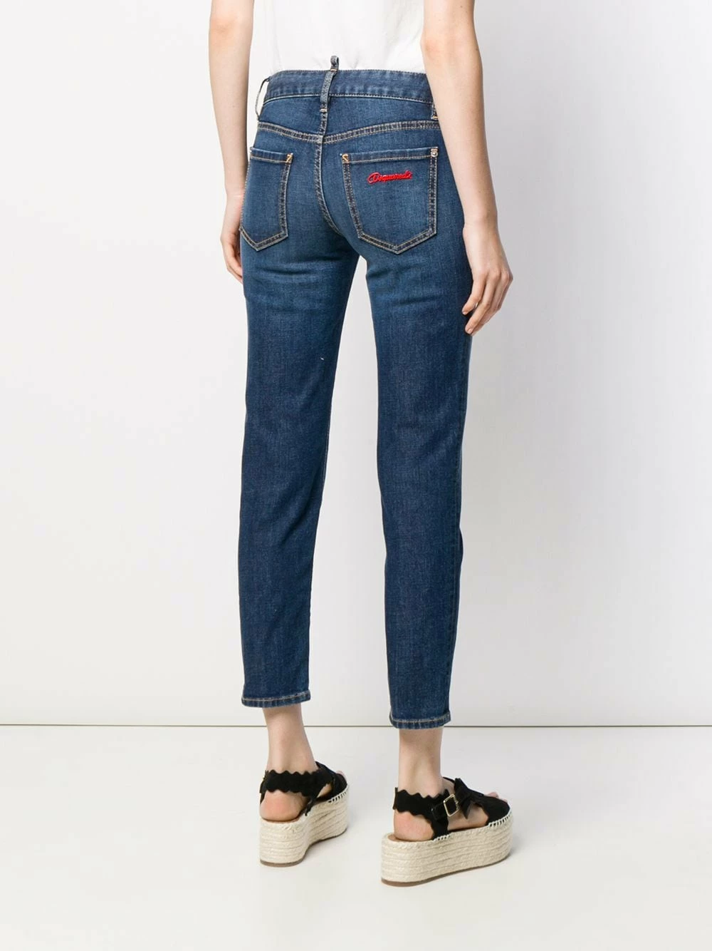 Prix Dynamité Dsquared2 Jean à logo appliqué jeans courts femme 6 Dsquared2 jean à logo appliqué