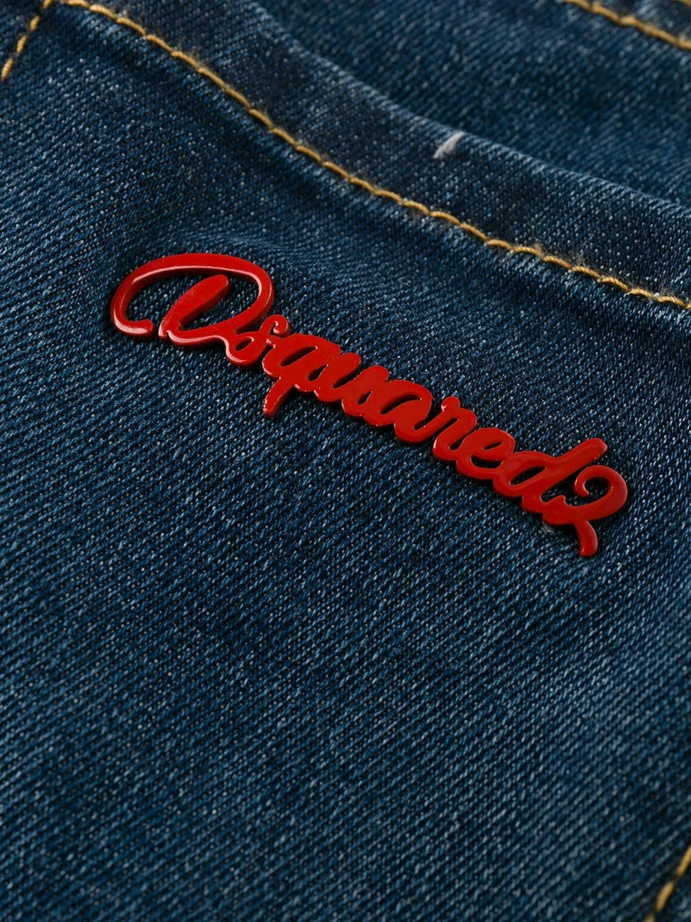 Prix Dynamité Dsquared2 Jean à logo appliqué jeans courts femme 9 Dsquared2 jean à logo appliqué