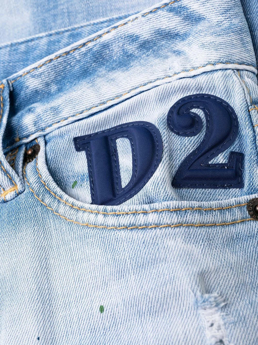 Soldes Dsquared2 Jean court à effet usé jeans courts femme 10 Dsquared2 jean court à effet usé