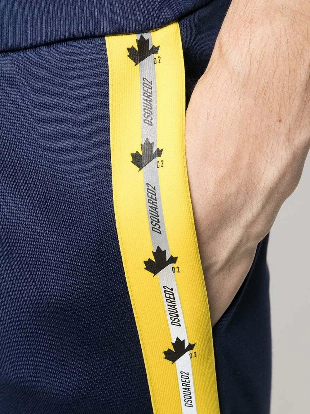 Dsquared2 Prix Affortable Pantalon de jogging à bande logo pantalons de survêtement homme 7 Dsquared2 pantalon de jogging à bande logo