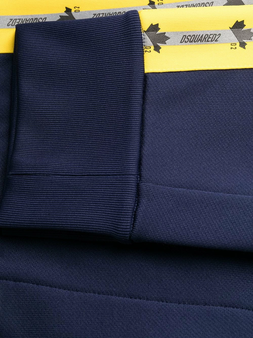 Dsquared2 Prix Affortable Pantalon de jogging à bande logo pantalons de survêtement homme 9 Dsquared2 pantalon de jogging à bande logo