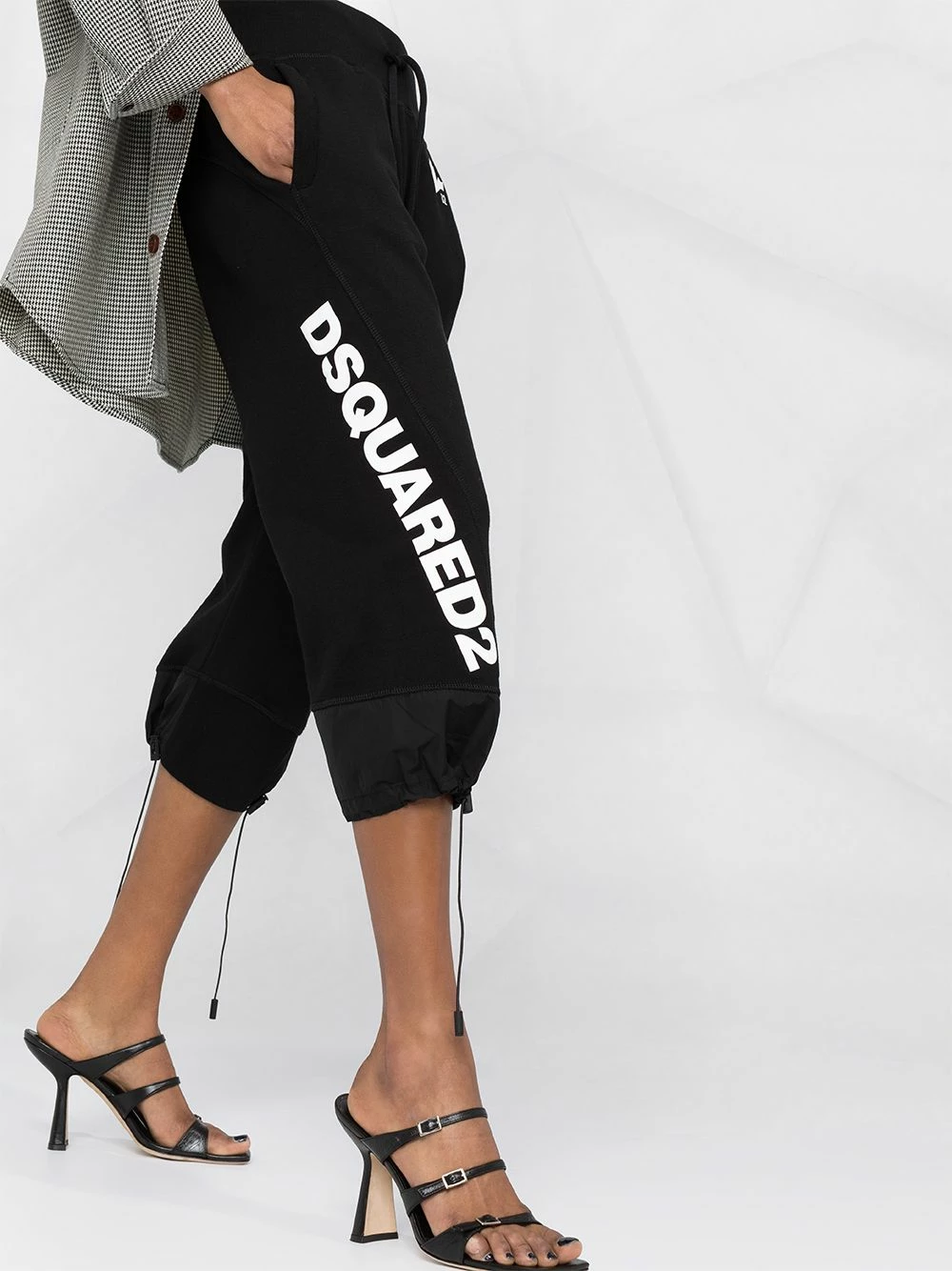 Dsquared2 Prix De Rêve Pantalon de jogging crop à logo imprimé pantalons de survêtement femme 5 Dsquared2 pantalon de jogging crop à logo imprimé
