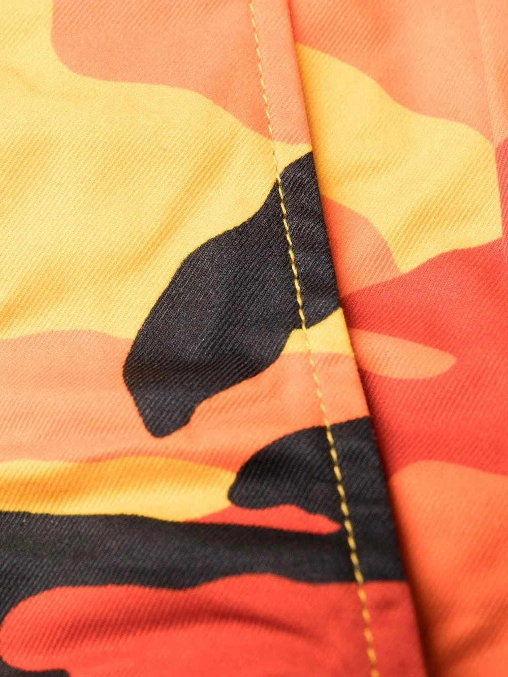 Prix Gelé Dsquared2 Pantalon à imprimé camouflage pantalons droits homme 8 Dsquared2 pantalon à imprimé camouflage