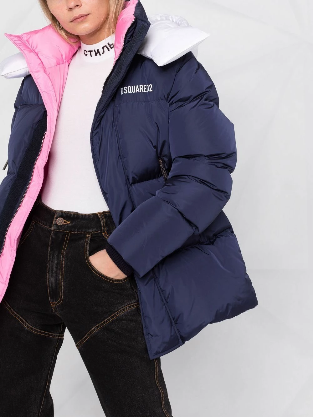 Dsquared2 En promotion Veste matelassée à logo imprimé doudounes femme 7 Dsquared2 veste matelassée à logo imprimé