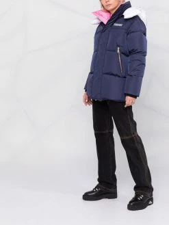 Dsquared2 En promotion Veste matelassée à logo imprimé doudounes femme 13 Dsquared2 veste matelassée à logo imprimé