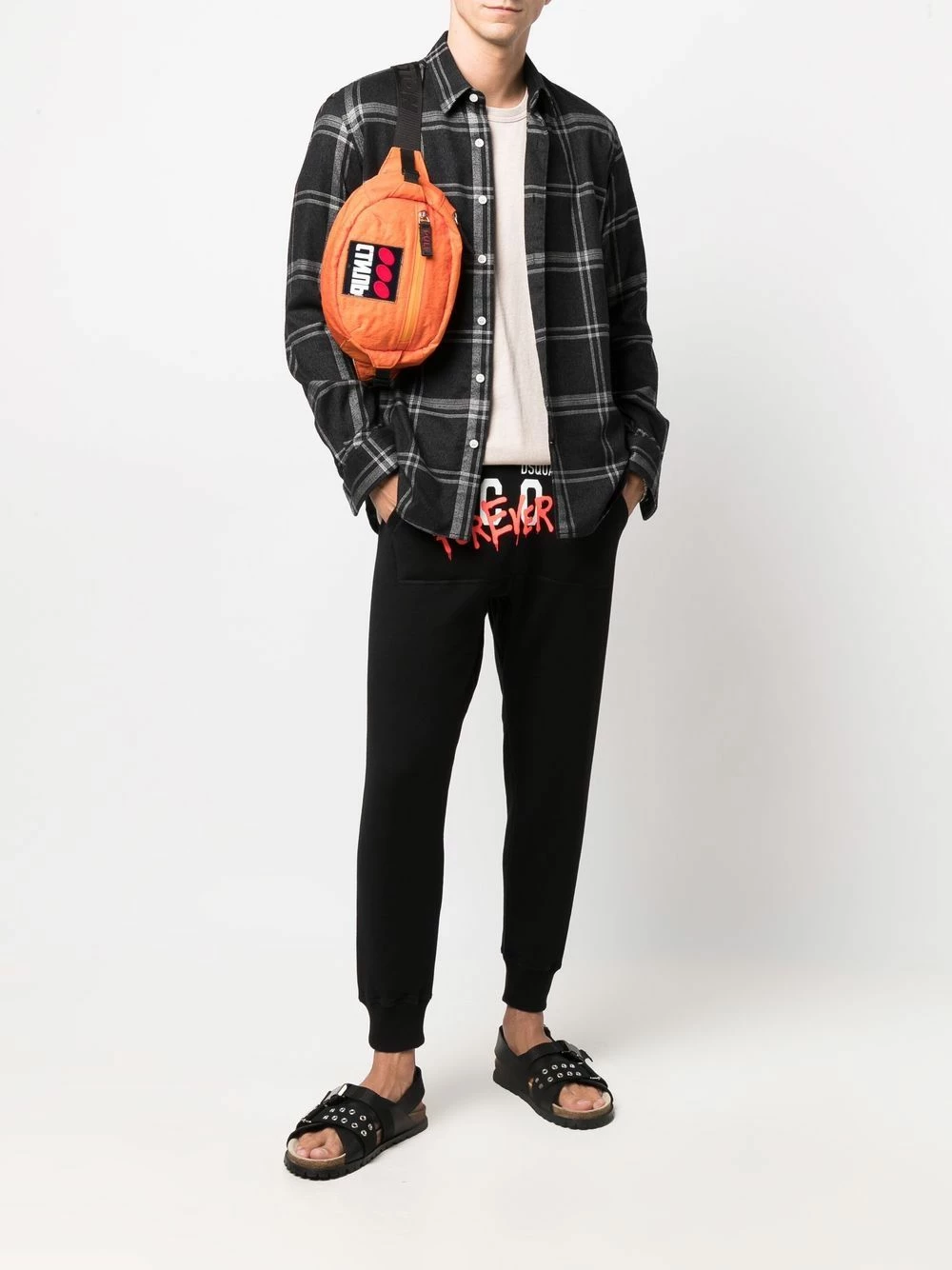 Dsquared2 Prix De Lancement Pantalon de jogging à imprimé graffiti pantalons de survêtement homme 4 Dsquared2 pantalon de jogging à imprimé graffiti