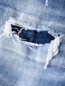 Dsquared2 Jean à détails effilochés Promos jeans courts femme 14 Dsquared2 jean à détails effilochés