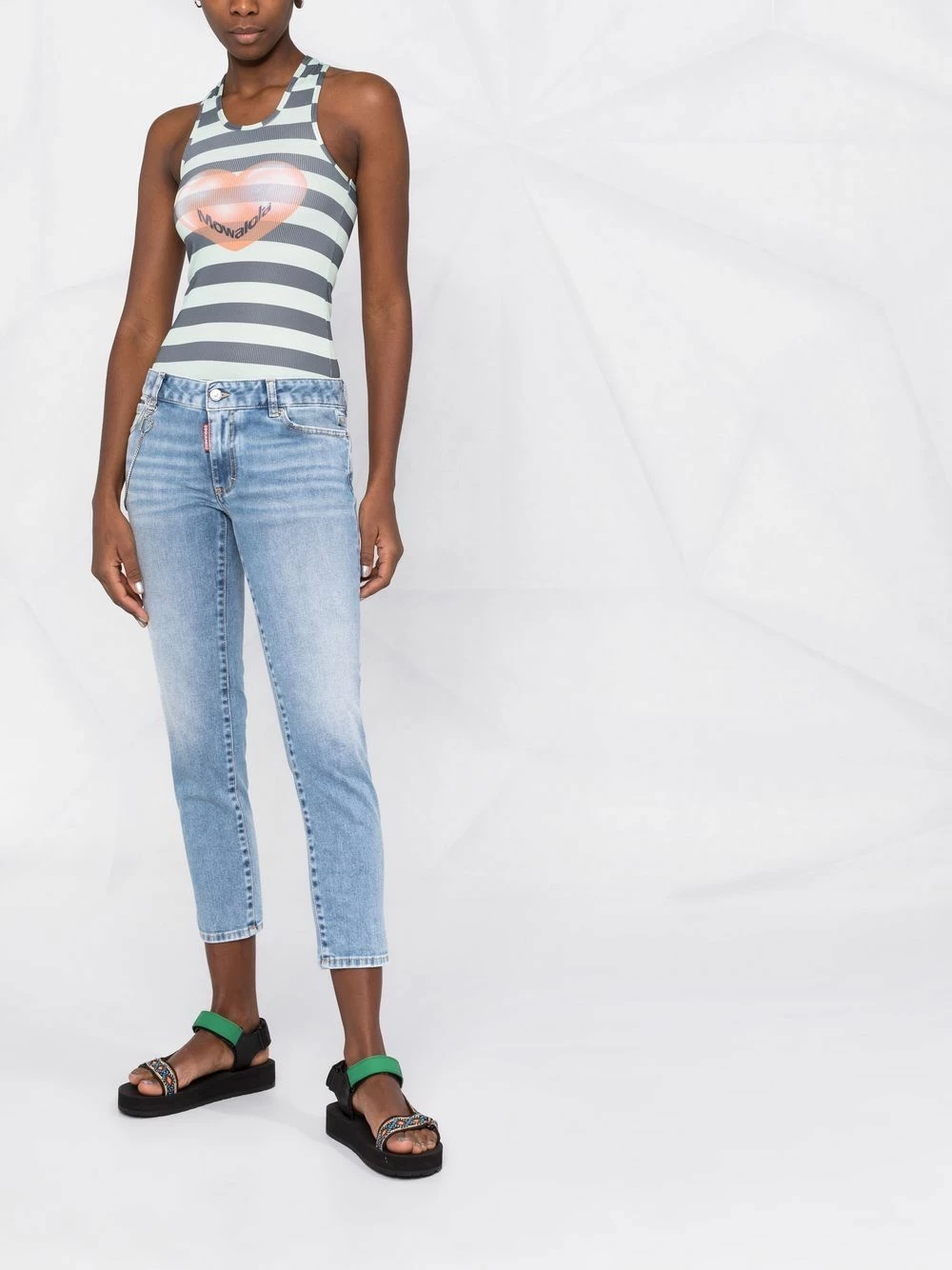 Dsquared2 Bon Rapport Coût-Efficacité Jean court à plaque logo jeans courts femme 4 Dsquared2 jean court à plaque logo